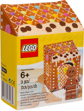 Load image into Gallery viewer, LEGO Gingerbread Man minifigure 5005156 Boxed Set with festive gingerbread house design and colourful decorations