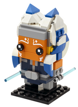 Load image into Gallery viewer, LEGO BrickHeadz Ahsoka Tano 40539 set features a detailed character design with light sabers