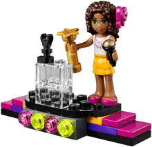 Load image into Gallery viewer, LEGO 30205: Friends: Pop Star Red Carpet polybag
