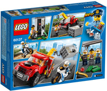 Load image into Gallery viewer, LEGO 60137: City: Tow Truck Trouble
