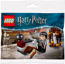 Load image into Gallery viewer, LEGO 30407 Harry's Journey to Hogwarts set featuring Harry Potter, a cauldron, and Hedwig in a collectible polybag
