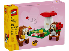 Load image into Gallery viewer, LEGO 40711 Hedgehog Picnic Date set 40711 with two cute hedgehogs and picnic accessories

