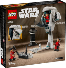 Load image into Gallery viewer, LEGO Star Wars Kamino Training Facility LEGO 40765 boxed set with minifigures and training pod
